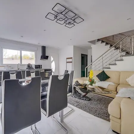 Maison Chaleureuse Et Neuve 90m2 A 5min Du Centre De Libourne Semesterbostad Fronsac (Gironde)