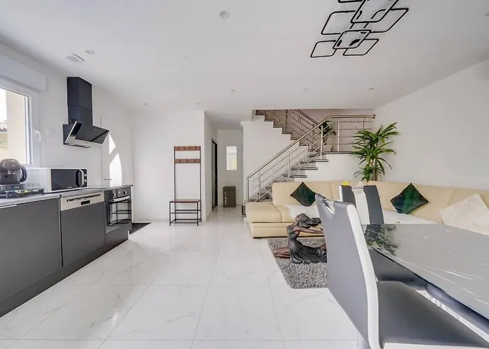 Maison Chaleureuse Et Neuve 90m2 à 5min Du Centre De Libourne *