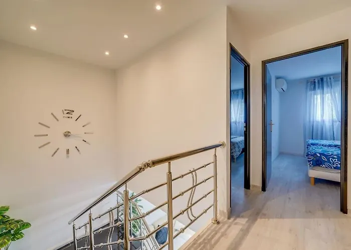 Casa vacanze Maison Chaleureuse Et Neuve 90m2 à 5min Du Centre De Libourne